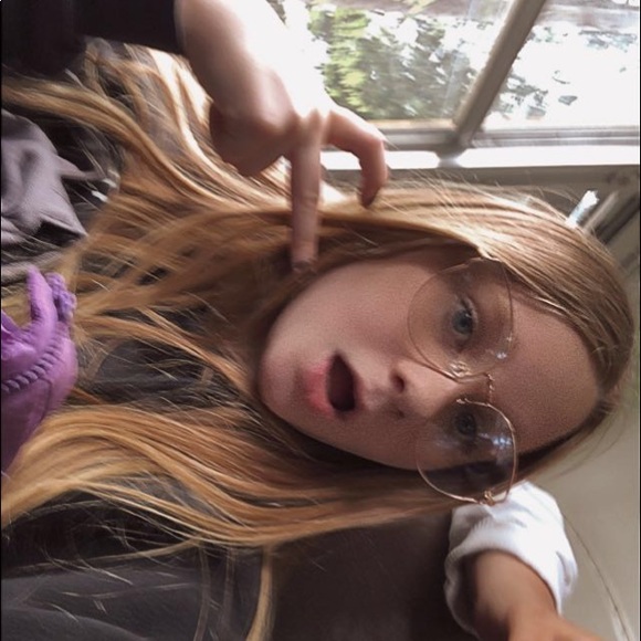 Meet your Posher, Brooklyn - Picture 1 of 1